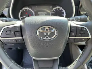 Toyota Highlander 2024 AWD XLE 4 puertas SUV