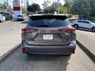 Toyota Highlander 2024 AWD XLE 4 puertas SUV