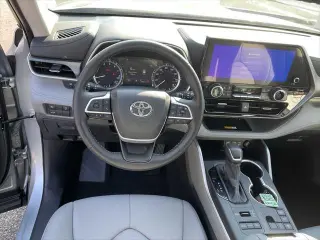 Toyota Highlander 2024 AWD XLE 4 puertas SUV