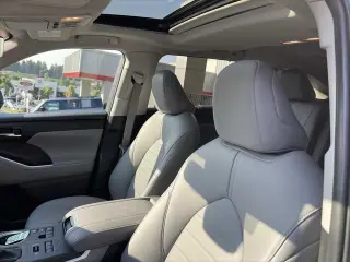Toyota Highlander 2024 AWD XLE 4 puertas SUV