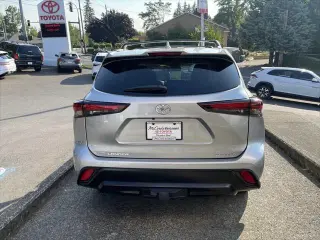 Toyota Highlander 2024 AWD XLE 4 puertas SUV