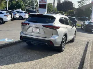 Toyota Highlander 2024 AWD XLE 4 puertas SUV
