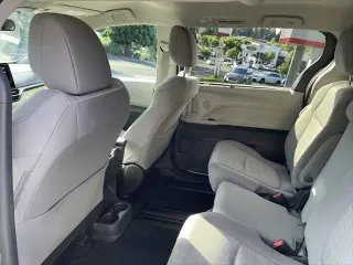 Toyota Sienna 2024 AWD LE 8 Pasajeros 4 Puertas Minivan