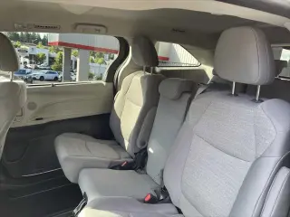 Toyota Sienna 2024 AWD LE 8 Pasajeros 4 Puertas Minivan