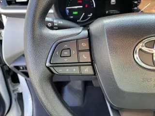 Toyota Sienna 2024 AWD LE 8 Pasajeros 4 Puertas Minivan