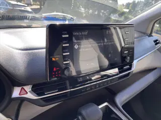 Toyota Sienna 2024 AWD LE 8 Pasajeros 4 Puertas Minivan