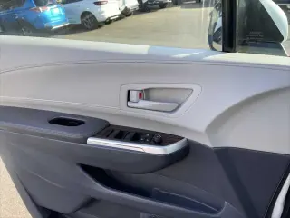Toyota Sienna 2024 AWD LE 8 Pasajeros 4 Puertas Minivan