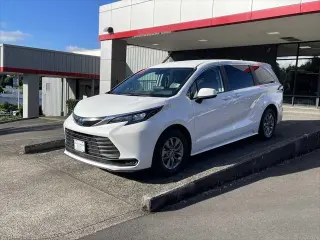 Toyota Sienna 2024 AWD LE 8 Pasajeros 4 Puertas Minivan