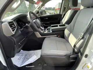 Toyota Tundra 2023 4x4 SR5 4 puertas CrewMax Cab Pickup SB