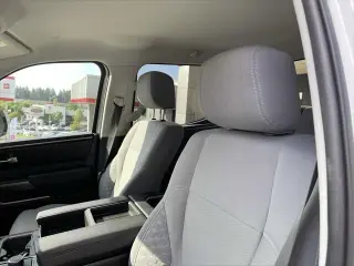 Toyota Tundra 2023 4x4 SR5 4 puertas CrewMax Cab Pickup SB