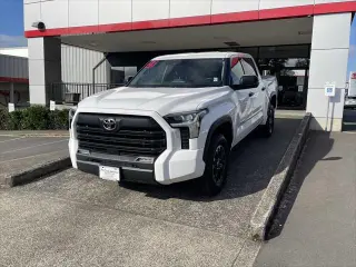 Toyota Tundra 2023 4x4 SR5 4 puertas CrewMax Cab Pickup SB
