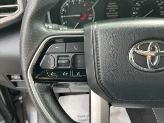 Toyota Tundra 2024 4x4 SR5 4 puertas CrewMax Cab Pickup SB