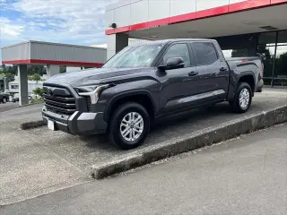 Toyota Tundra 2024 4x4 SR5 4 puertas CrewMax Cab Pickup SB