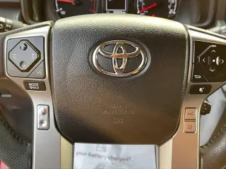 Toyota 4Runner 2024 4x4 SR5 4 puertas SUV