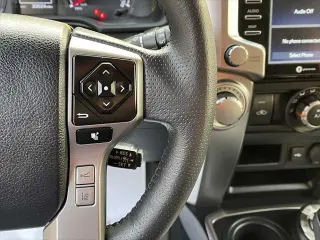 Toyota 4Runner 2024 4x4 SR5 4 puertas SUV