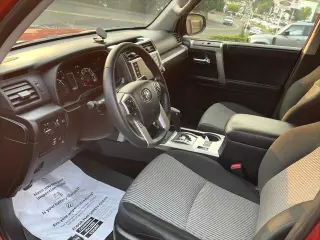 Toyota 4Runner 2024 4x4 SR5 4 puertas SUV
