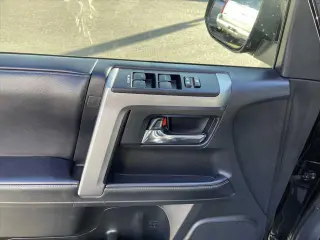 Toyota 4Runner 2024 4x4 SR5 Premium 4 puertas SUV