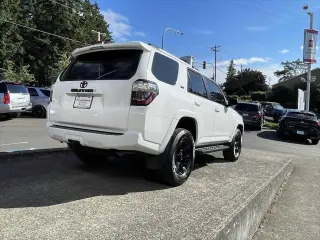 Toyota 4Runner 2022 4x4 SR5 Premium 4 puertas SUV