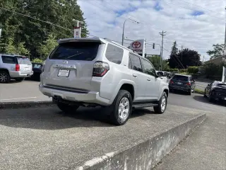Toyota 4Runner 2024 4x4 SR5 Premium 4 puertas SUV