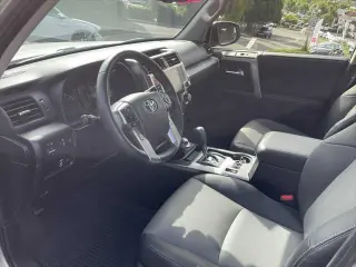 Toyota 4Runner 2024 4x4 SR5 Premium 4 puertas SUV
