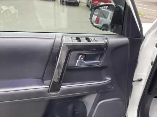 Toyota 4Runner 2024 4x4 TRD Off-Road 4 puertas SUV
