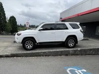 Toyota 4Runner 2024 4x4 TRD Off-Road 4 puertas SUV