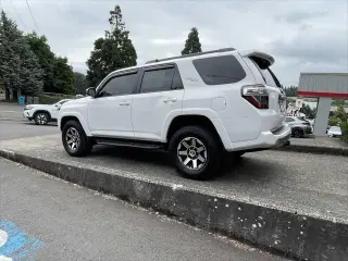 Toyota 4Runner 2024 4x4 TRD Off-Road 4 puertas SUV
