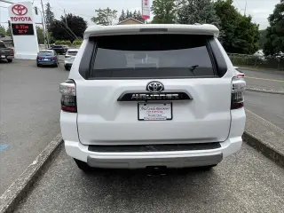 Toyota 4Runner 2024 4x4 TRD Off-Road 4 puertas SUV