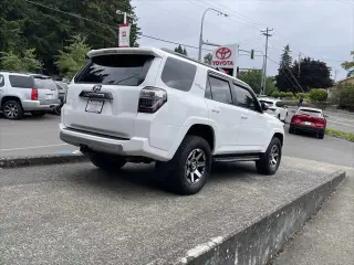 Toyota 4Runner 2024 4x4 TRD Off-Road 4 puertas SUV