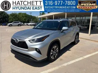Toyota Highlander Híbrido 2023 AWD XLE 4 puertas SUV