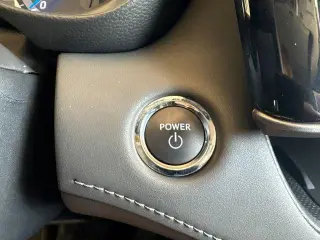 Toyota Highlander Híbrido 2023 AWD XLE 4 puertas SUV