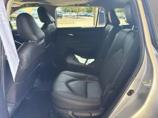 Toyota Highlander Híbrido 2023 AWD XLE 4 puertas SUV