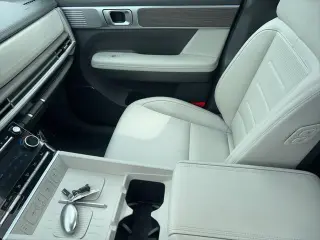 Hyundai SANTA FE Híbrido 2025 AWD Calligraphy 4 puertas SUV