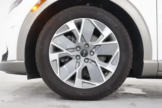 Genesis GV60 2025 AWD Estándar 4 puertas SUV