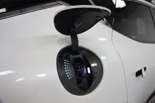 Genesis GV60 2025 AWD Estándar 4 puertas SUV