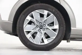 Genesis GV60 2025 AWD Estándar 4 puertas SUV