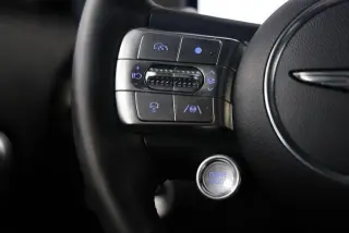 Genesis GV60 2025 AWD Estándar 4 puertas SUV