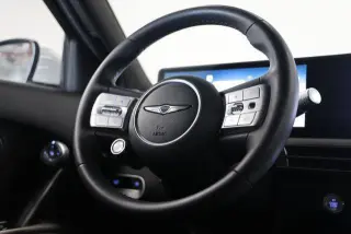 Genesis GV60 2025 AWD Estándar 4 puertas SUV