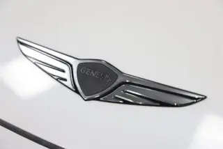 Genesis GV60 2025 AWD Estándar 4 puertas SUV