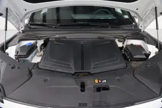 Genesis GV60 2025 AWD Estándar 4 puertas SUV