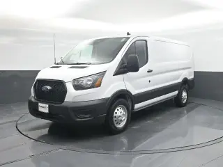 Ford Transit 2025 AWD 150 3 puertas SWB Techo bajo Furgón de Carga
