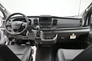 Ford Transit 2025 AWD 150 3 puertas SWB Techo bajo Furgón de Carga