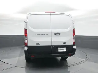 Ford Transit 2025 AWD 150 3 puertas SWB Techo bajo Furgón de Carga