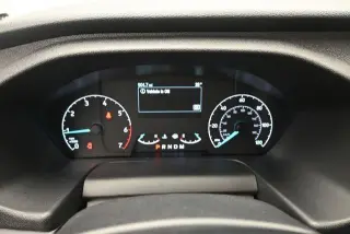 Ford Transit 2025 AWD 150 3 puertas SWB Techo bajo Furgón de Carga