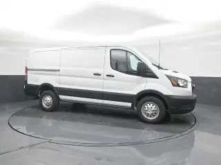 Ford Transit 2025 AWD 150 3 puertas SWB Techo Bajo Furgón de Carga