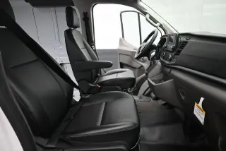 Ford Transit 2025 AWD 150 3 puertas SWB Techo Bajo Furgón de Carga