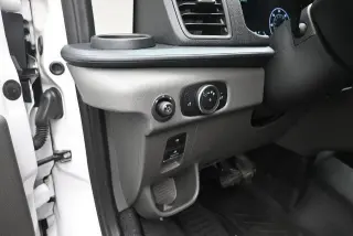 Ford Transit 2025 AWD 150 3 puertas SWB Techo Bajo Furgón de Carga