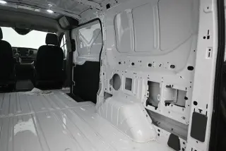 Ford Transit 2025 AWD 150 3 puertas SWB Techo Bajo Furgón de Carga