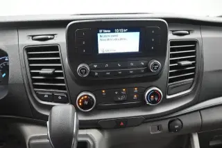 Ford Transit 2025 AWD 150 3 puertas SWB Techo Bajo Furgón de Carga