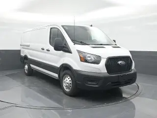 Ford Transit 2025 AWD 150 3 puertas SWB Techo Bajo Furgón de Carga